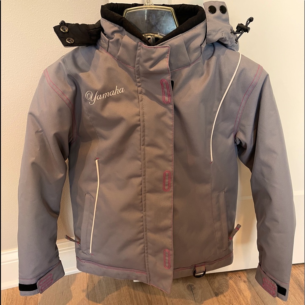 Yamaha Kids Gray Puffer Jacket with Pink Accent Stitching